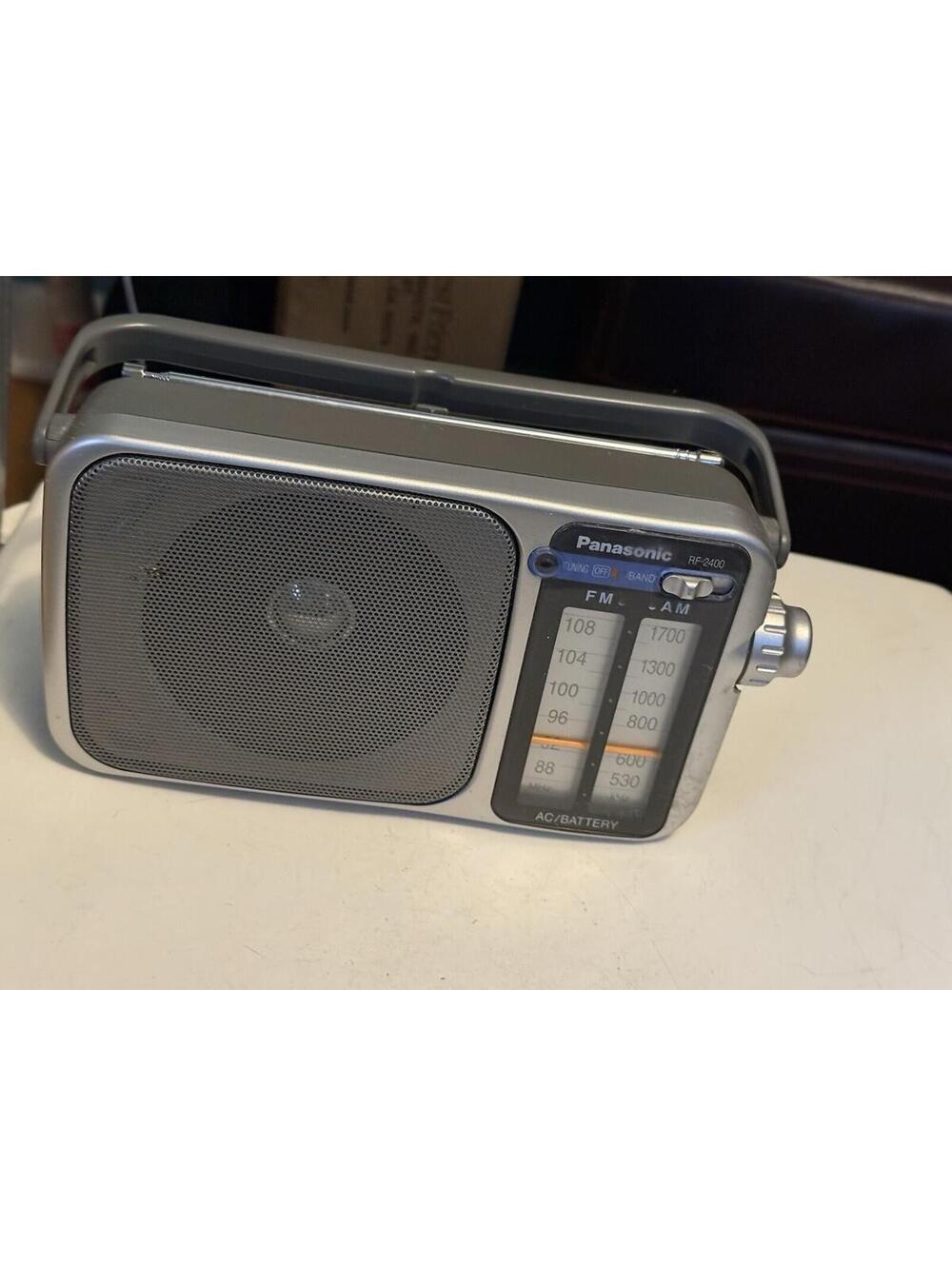 Panasonic RF-2400D AM/FM Portable Radio, Battery, AC powered - Silver